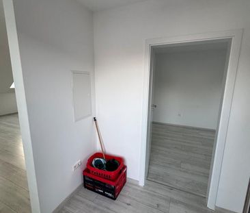 Zentrale moderne 2-Zimmer-Wohnung in Leopoldshöhe Zentrum - Foto 1