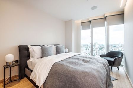 Manhattan Loft Apartments, 20 International Way, London - Photo 4