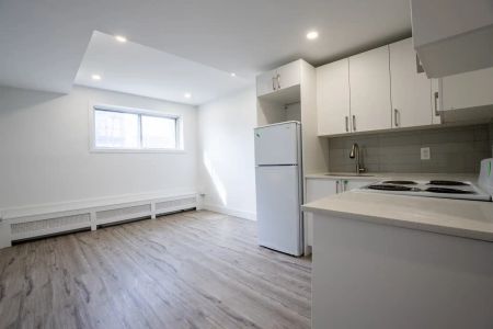 7030 Côte Saint Luc Rd — 4-1/2 - Photo 4