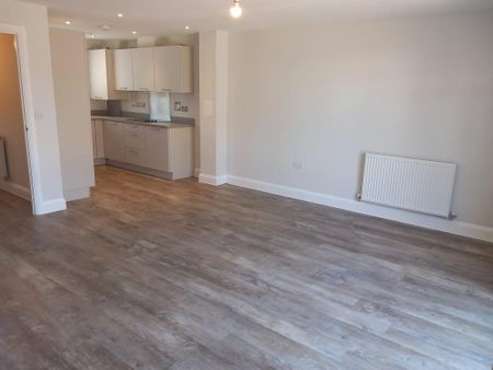 3 bedroom end of terrace house to rent - Photo 2