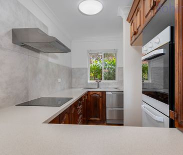 Two bedroom townhouse in sought after Merewether beach location - Photo 3