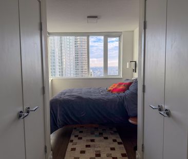 1 Bed Executive Suite | Downtown Vancouver | Ocean Views • Fully Fu... - Photo 6