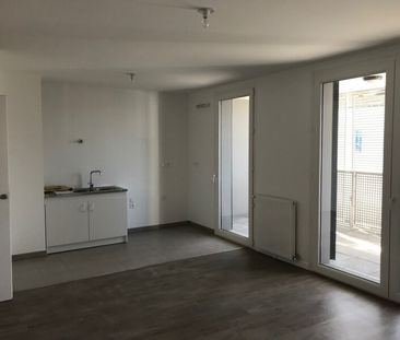 Location Appartement 3 pièces 65m² RIS ORANGIS 91130 - Photo 6