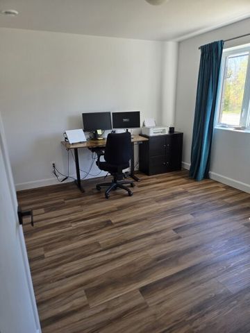 85-2 rue Principale Sud, Windsor Très grand 5½ neuf libre en Décembre - Photo 2