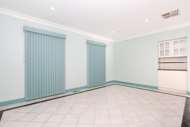 1/219 Waterdale Road, Ivanhoe VIC 3079 - Photo 1