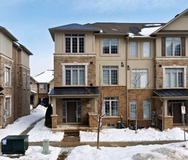For Lease - 3215 William Coltson Avenue, Oakville, Ontario - Photo 3