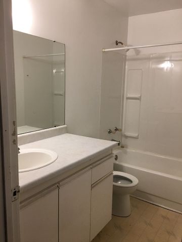 For Lease - 428 George Street Unit# 2, Peterborough Central, Ontario - Photo 3