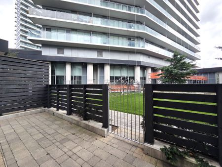 For Lease - 113 Mcmahon Drive Unit# Th06, Toronto, Ontario - Photo 3