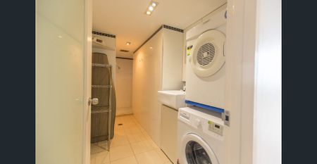 21 Clifford Street, Surfers Paradise, Qld 4217 - Photo 3