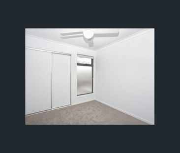 Modern / Spacious 4-Bedroom Home - Photo 4