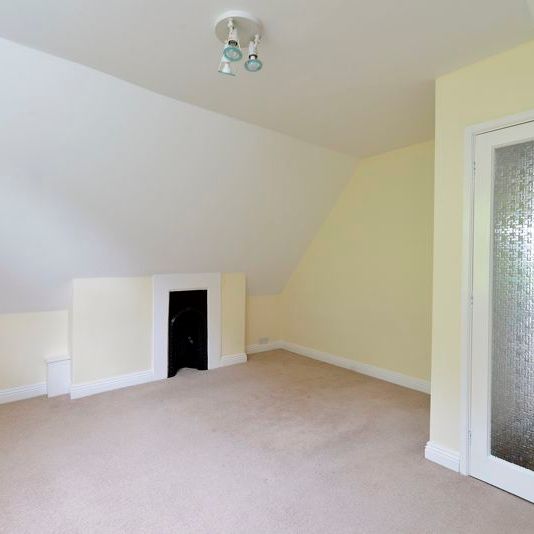 90 Peperharow Road, Godalming - 1 bedroomProperty for lettings - Seymours - Photo 1