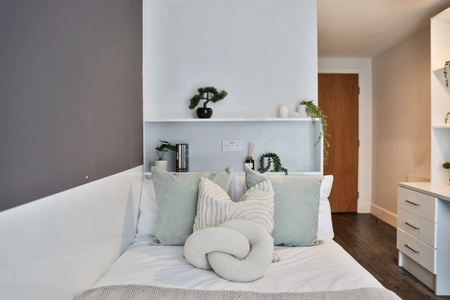 1 bedroom in a flat share to rent - Photo 5