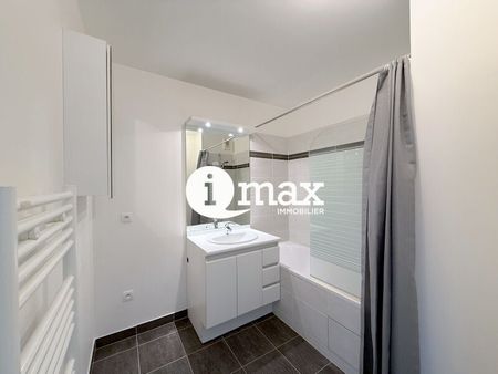 Location Appartement BOIS COLOMBES - - Photo 3