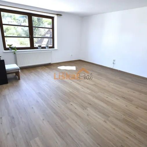 Pronájem bytu 2+kk (62 m - Fotografie 1