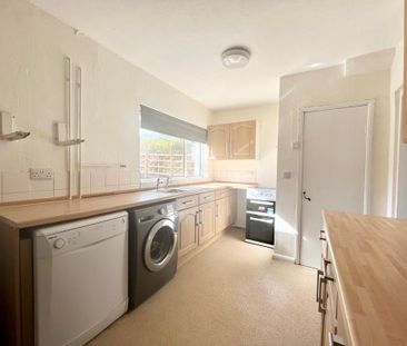 3 bedroom terraced house to rent - Photo 6