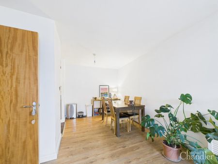 24 Chichester Building, 33 Old Bakers Court, Belfast, BT6 8QX - Photo 3