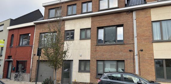 - GENT - Appartement met 1 slpk en garage - Photo 2