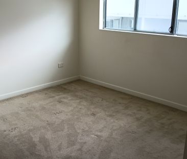 2 bed/2 bath Apartment in Great Location - Photo 2