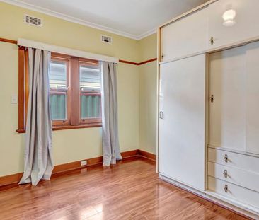 Classic Comfort with Space & Versatility - Photo 2