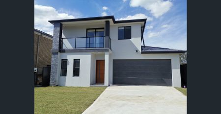 Near New Luxurious Family Home | Prime Location | BE QUICK - Photo 4