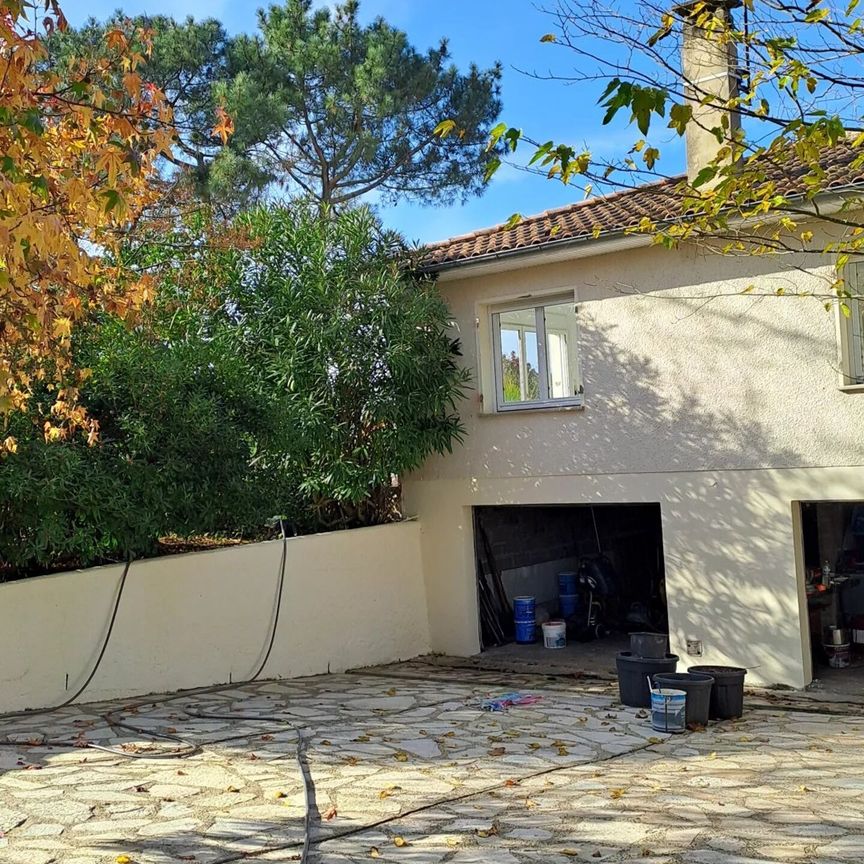 Location Maison 5 pièces 152 m2 à Artigues-Près-Bordeaux - Photo 1