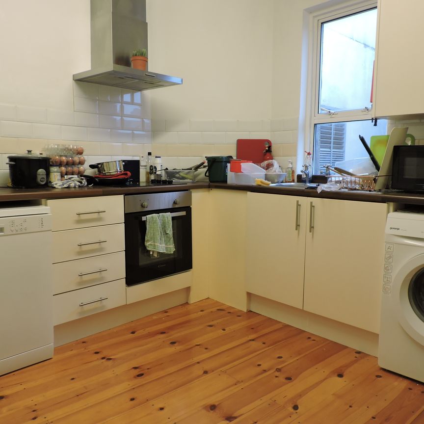 Student Properties to Let - Photo 2