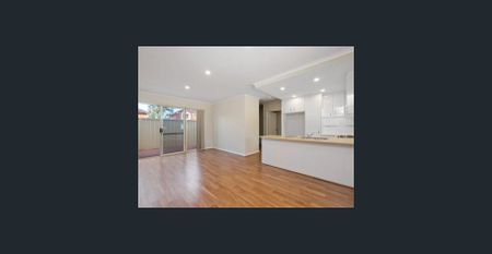 Ground Floor Modern Apartment! - Photo 3