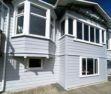 DOUBLE GLAZED HOME WITH OCEAN VIEWS - Photo 1