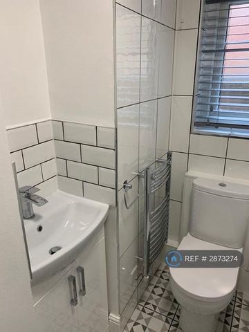 1 bedroom flat to rent - Photo 5