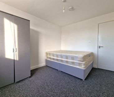 House share to rent - Photo 4
