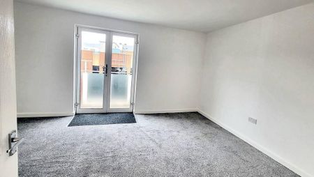 2 bedroom flat to rent - Photo 4