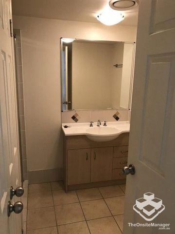 Add New Listing - Photo 4