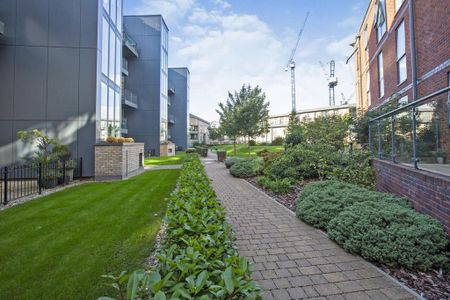 3 bedroom flat to rent - Photo 5