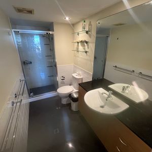 East Perth - Photo 2