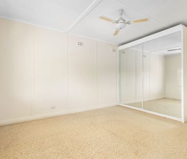 Charming 3 Bedroom Home - Photo 2