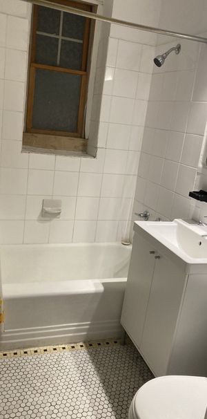 TRÈS GRAND 3½ MEUBLÉ – TOUT INCLUS - Photo 1