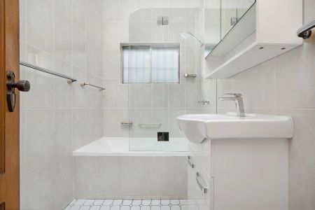 REJUVENATED AIR-CONDITIONED FAMILY HOME IN SOUGHT AFTER STREET - Photo 4