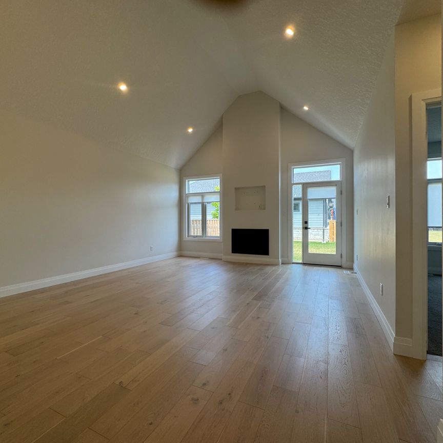 For Lease - 63 Compass Trail Unit# 49, Central Elgin, Ontario - Photo 1