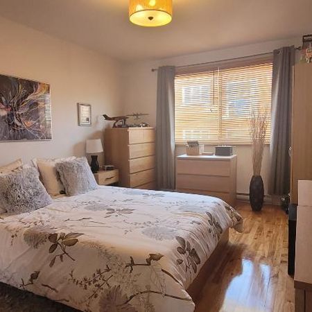 St. Léoanrd 4.5 haut de plex - MAI 2026 - Photo 4