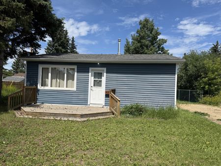 BROCK - 5205 51 Avenue - 5205 - Photo 2