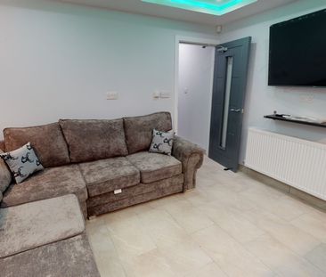 76 Selly Oak - Photo 1