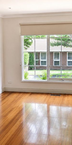 Beautifully Presented 2 Bedroom Unit in Leafy Street - Photo 1