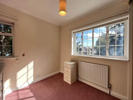 5 Bedroom House - Photo 5