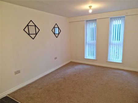 Glendale House, Washington, NE38 - Photo 3