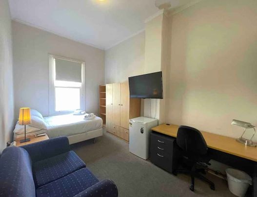 Room 8 (Non Ensuite) - Photo 1