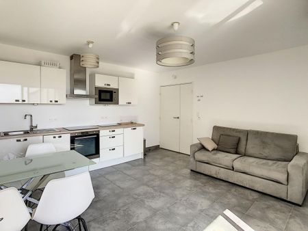 Location Appartement 1 pièce Meublé 30m² ANTIBES 06600 - Photo 2