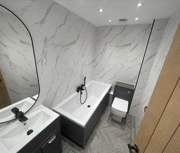 Buckbean Path, Romford, Romford, RM3 - Photo 6