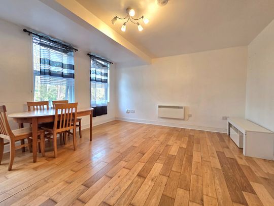 1 Bed Flat, Nightingale Grove, SE13 - Photo 1