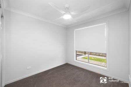 CHARMING FAMILY HOME CLOSE TO BAY IN THORNESIDE - Photo 3