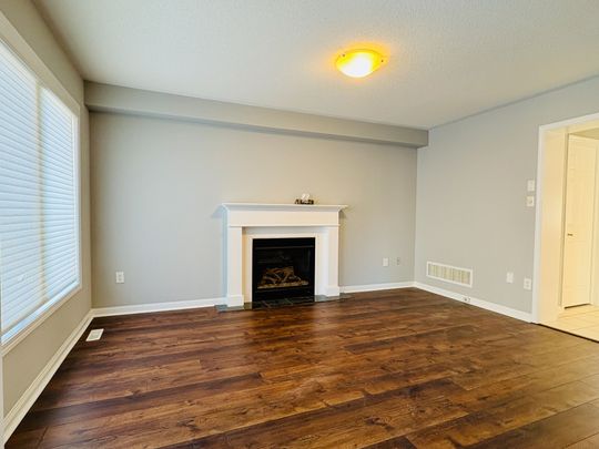 For Lease - 1029 Farmstead. Drive, Milton, Ontario - Photo 1